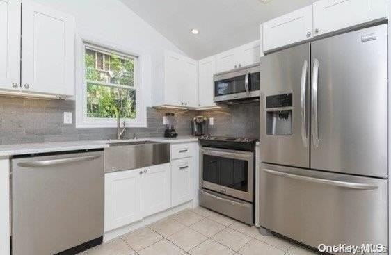 149 Bungalow Walk - Photo 4 of 15