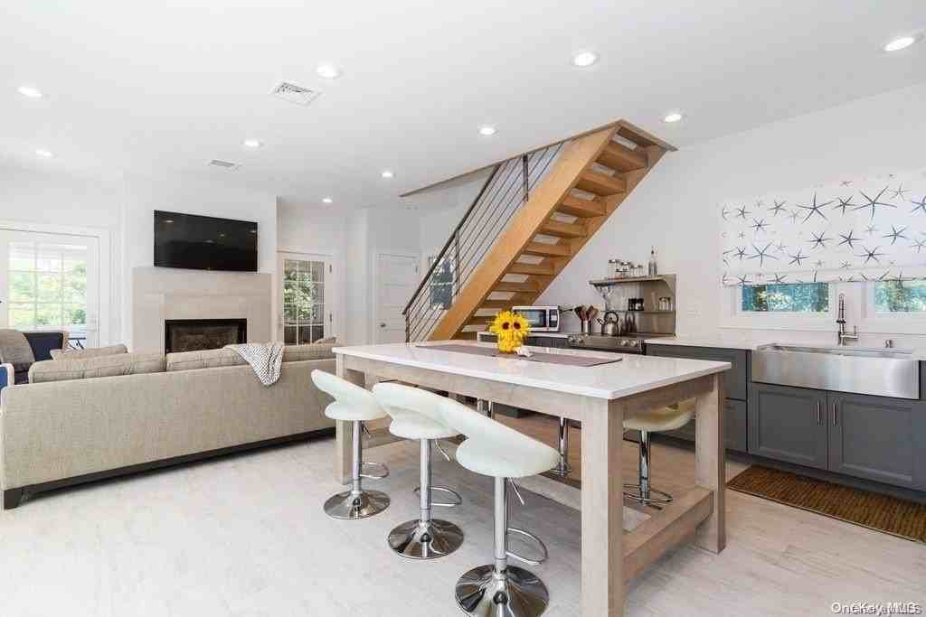 109 Bungalow Walk - Photo 5 of 21