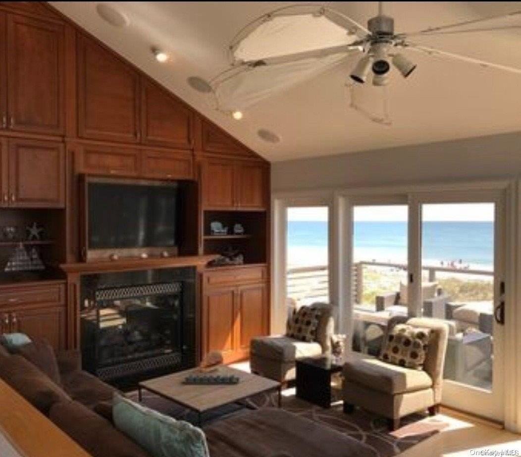 38 Oneida St - Photo 7 of 14