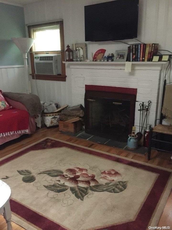 821 Evergreen Avenue - Photo 2 of 8