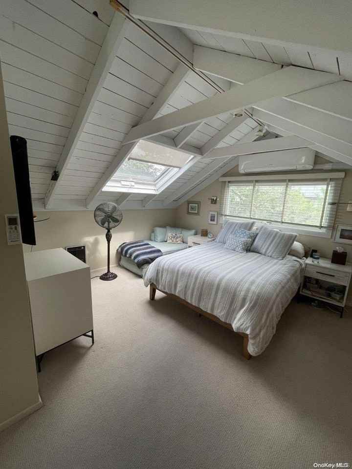 275 Wilmot Rd - Photo 7 of 19