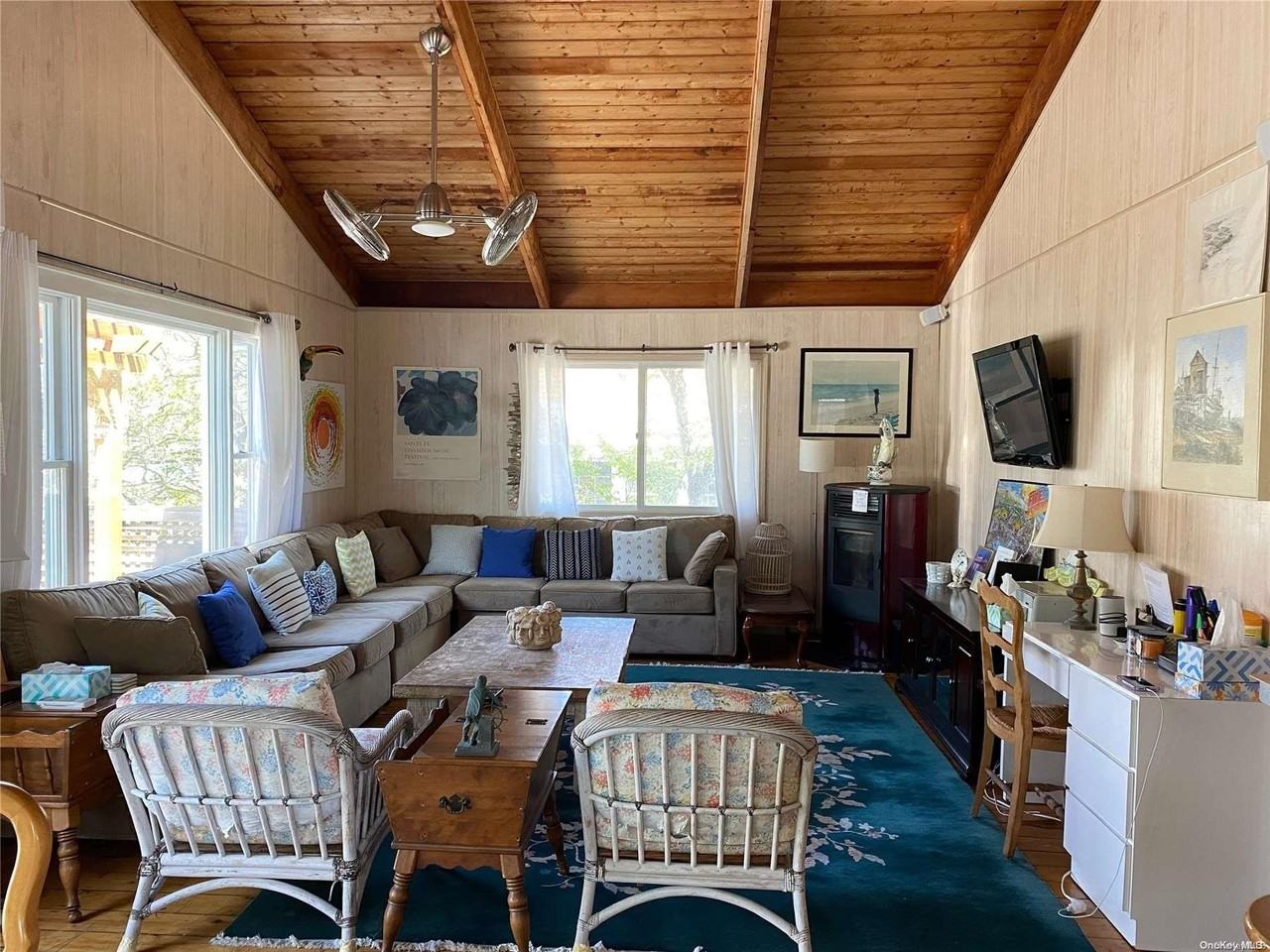 11 Seneca St - Photo 2 of 17