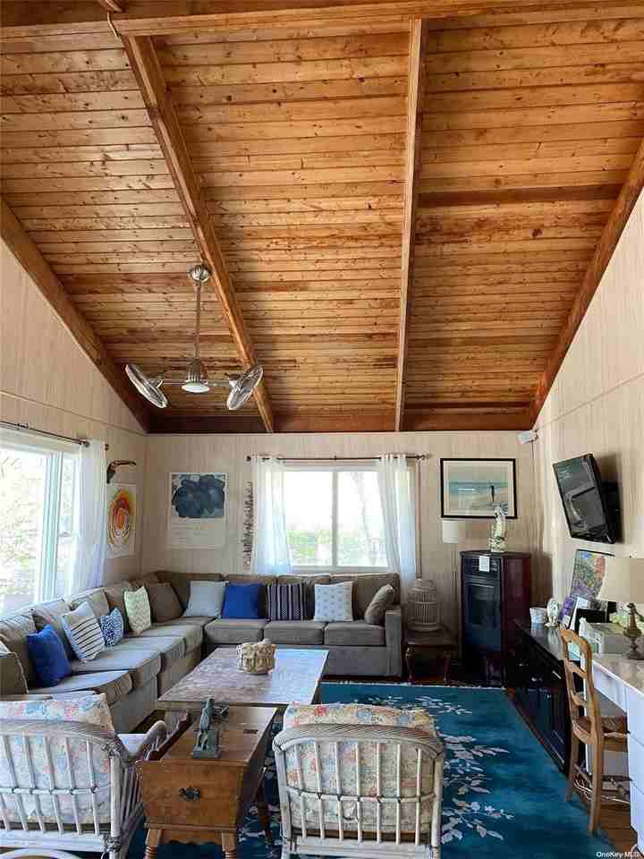 11 Seneca St - Photo 3 of 17