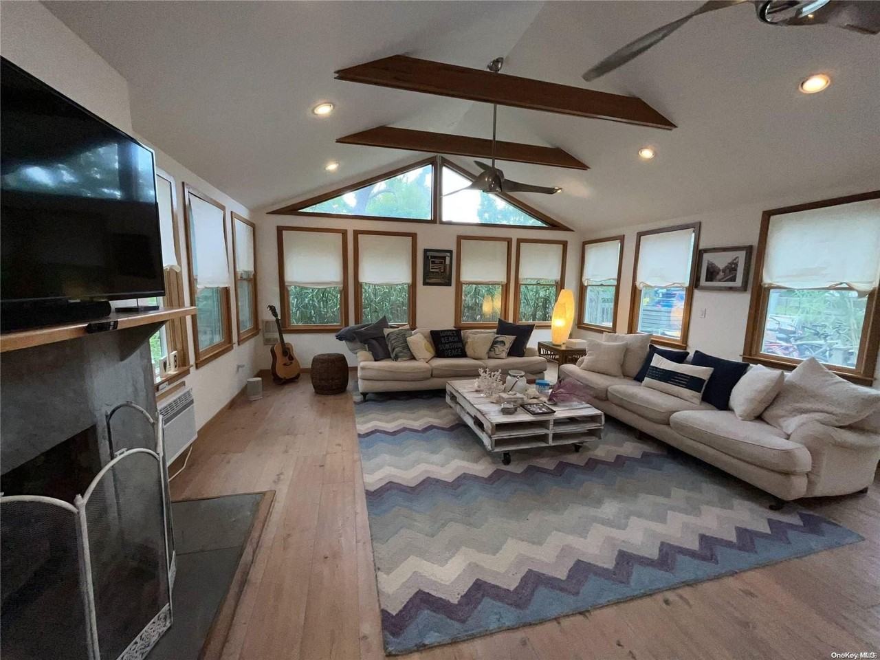 197 Cottage Walk - Photo 2 of 21