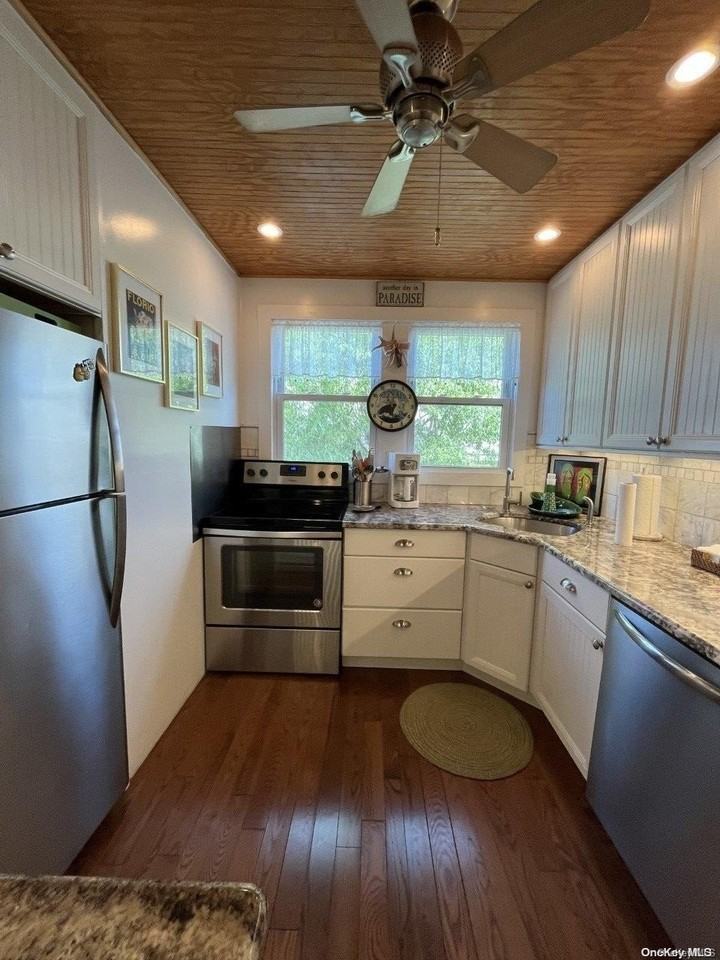 462 Dehnhoff Walk - Photo 5 of 13