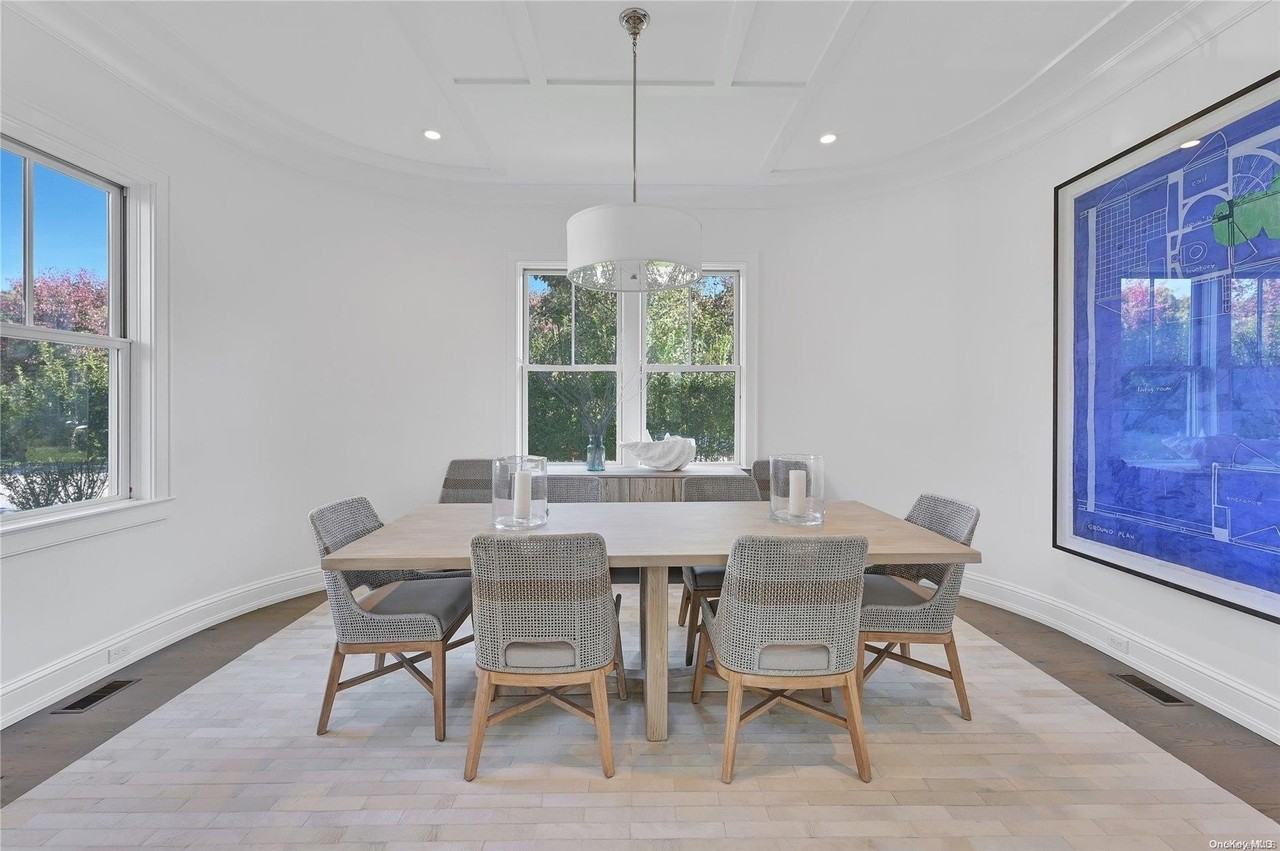 52 Quogue St - Photo 7 of 14