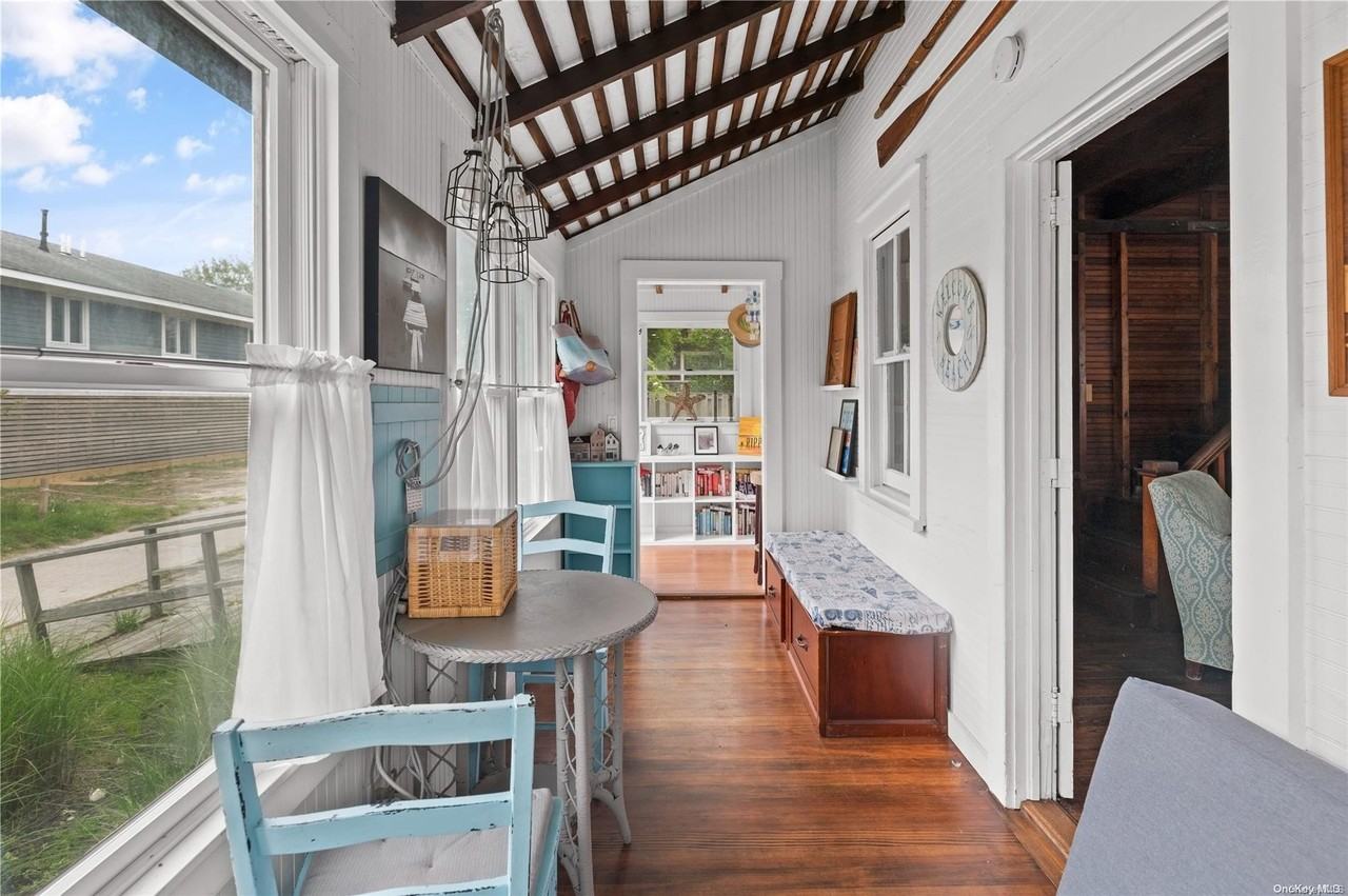 744 Ocean Breeze Walk - Photo 4 of 12