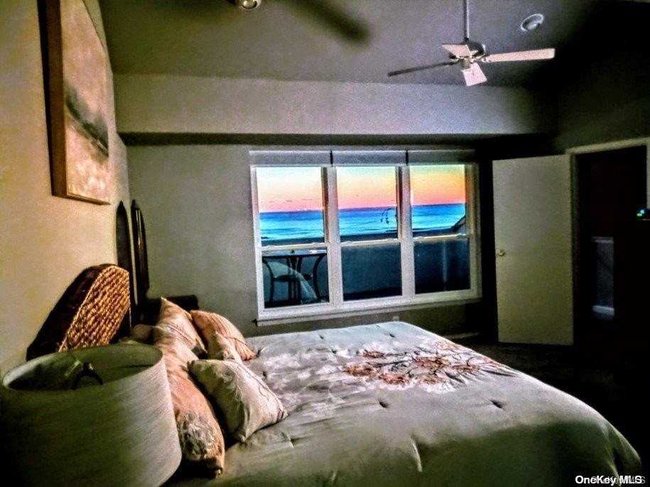 813 Shore Rd - Photo 3 of 33