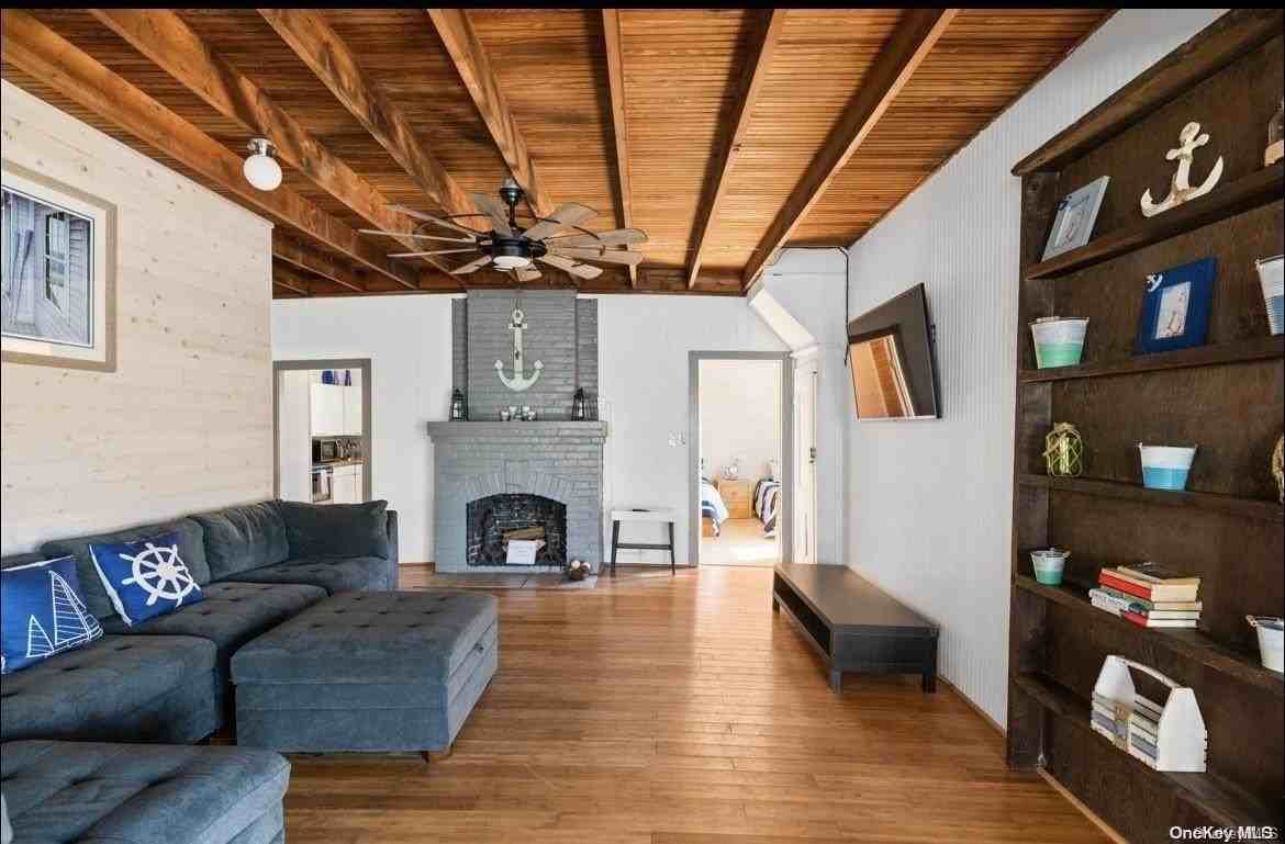 597 Bayberry Walk - Photo 2 of 28