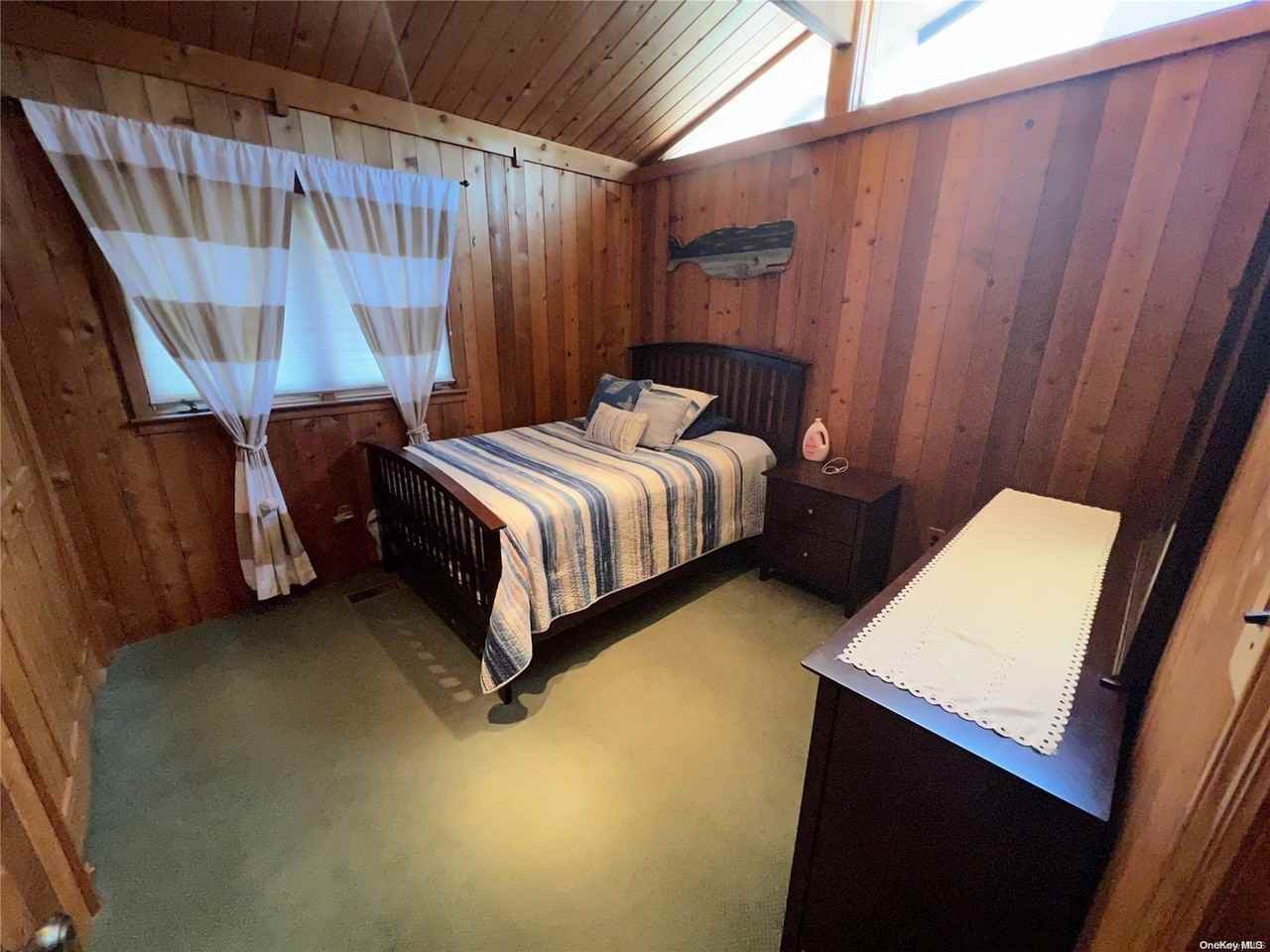 71 Garden City Ave - Photo 5 of 15