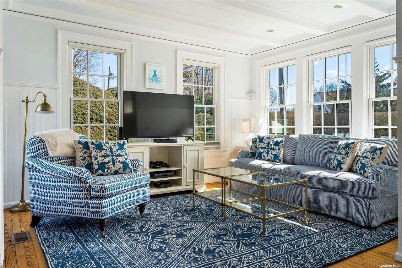 1 Village Ln - Photo 4 of 11