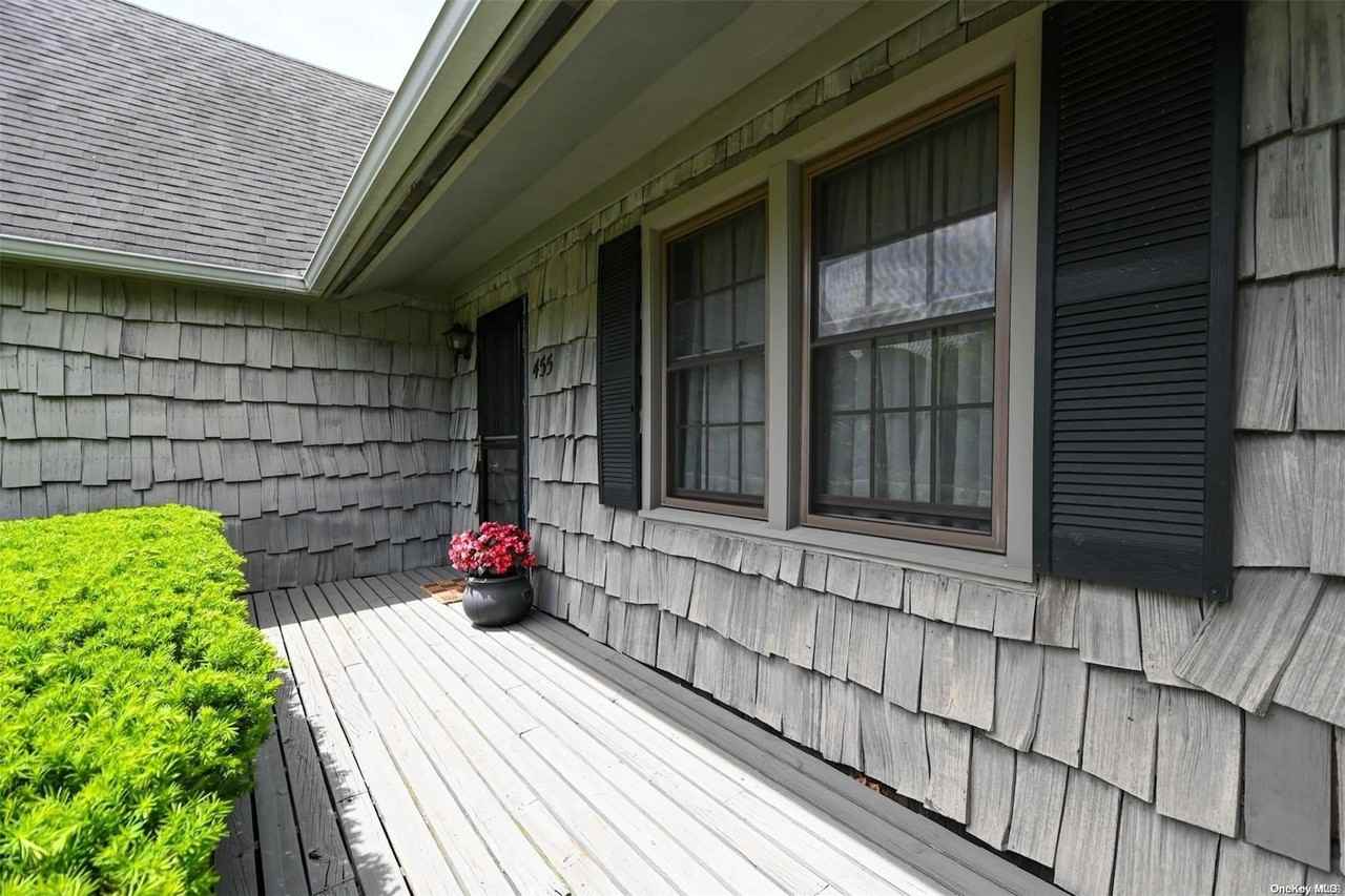 455 Fred St - Photo 4 of 19