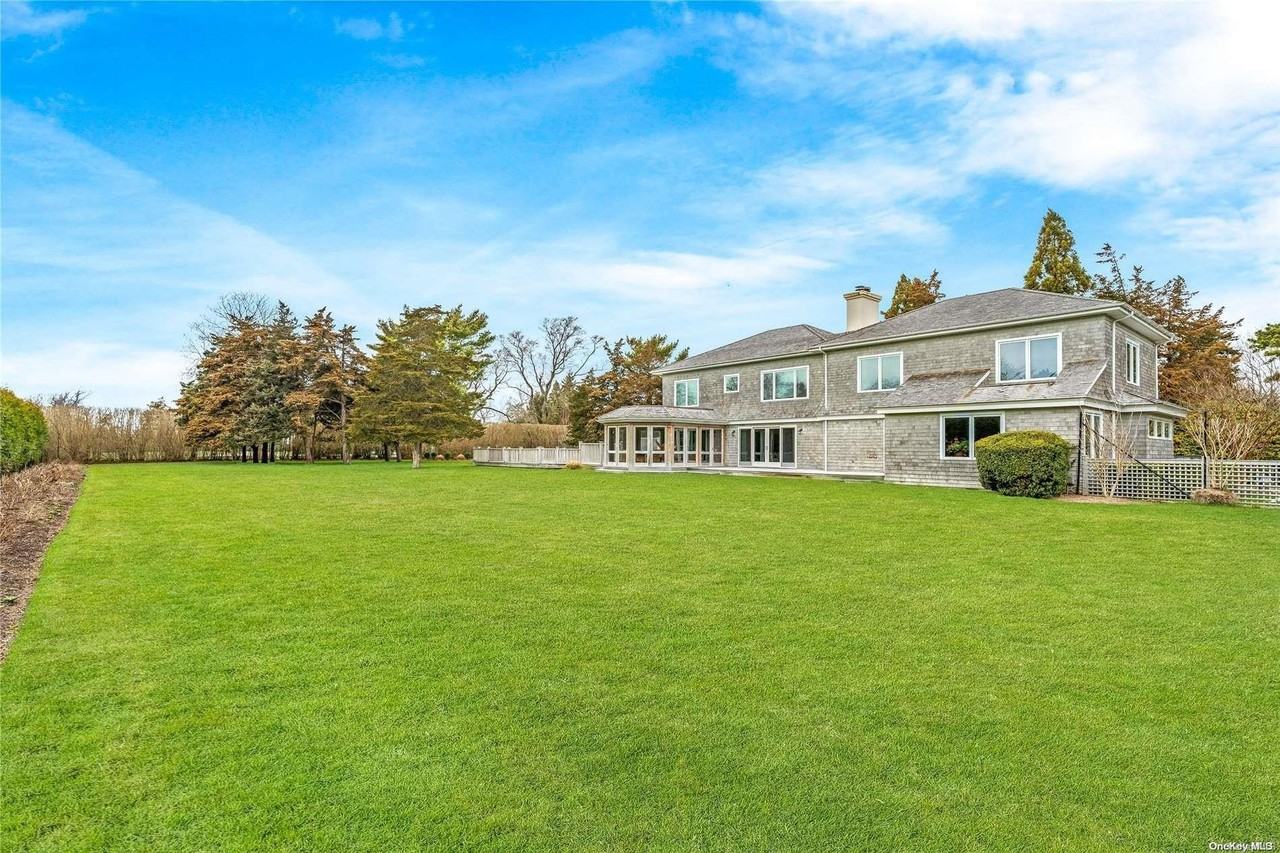 13 Quogo Neck Ln - Photo 4 of 17