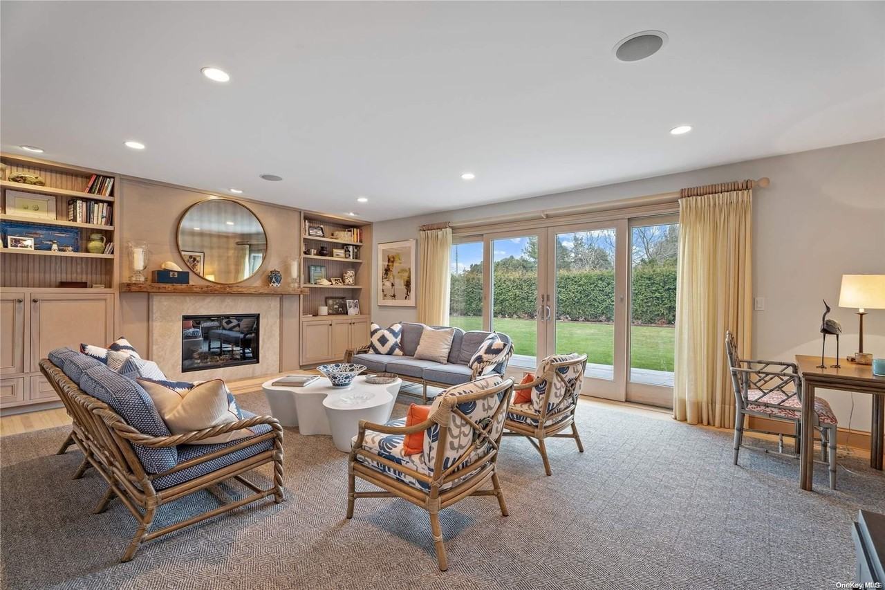 13 Quogo Neck Ln - Photo 6 of 17