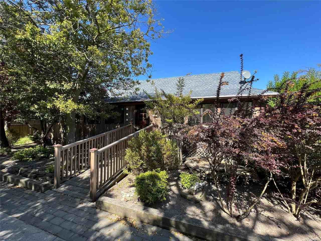 731 Ocean Breeze Walk - Photo 2 of 19