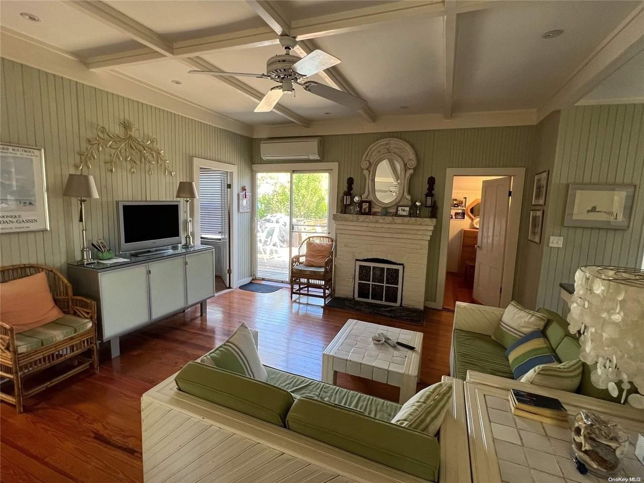 731 Ocean Breeze Walk - Photo 3 of 19