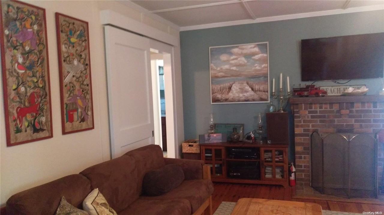 352 Surf Rd - Photo 4 of 21