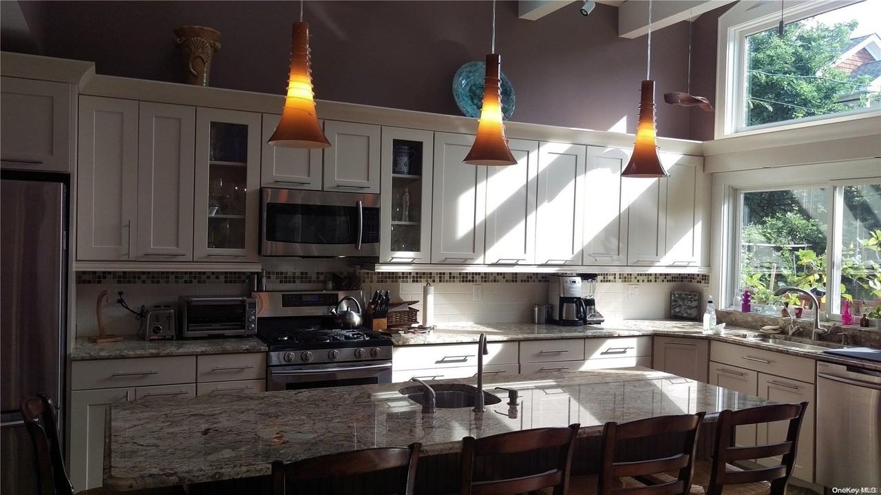 352 Surf Rd - Photo 7 of 21