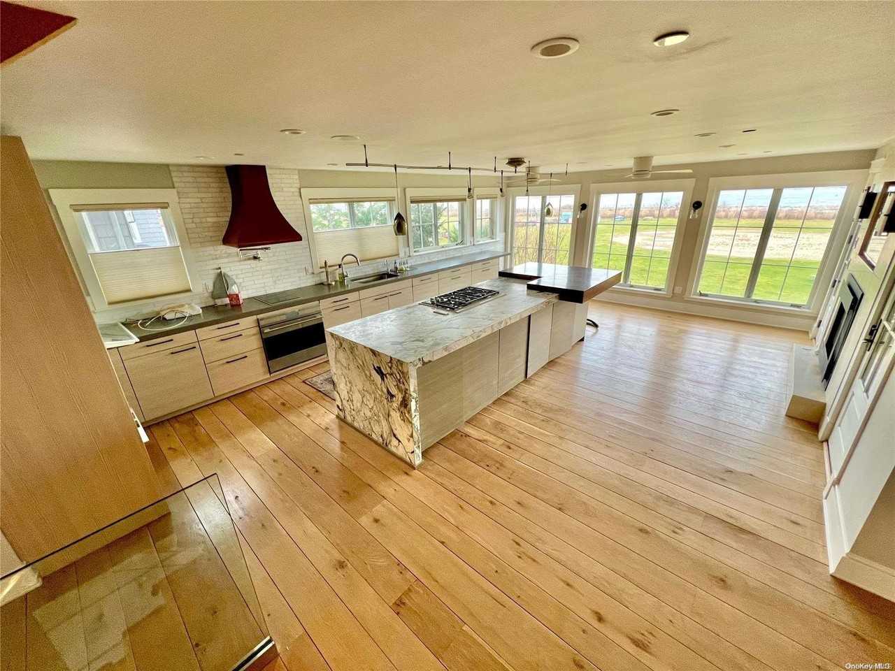 36 Mineola Ave - Photo 4 of 15