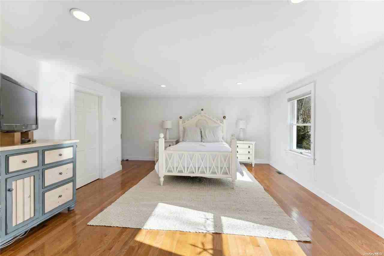 21 Harbor View Ave - Photo 5 of 16