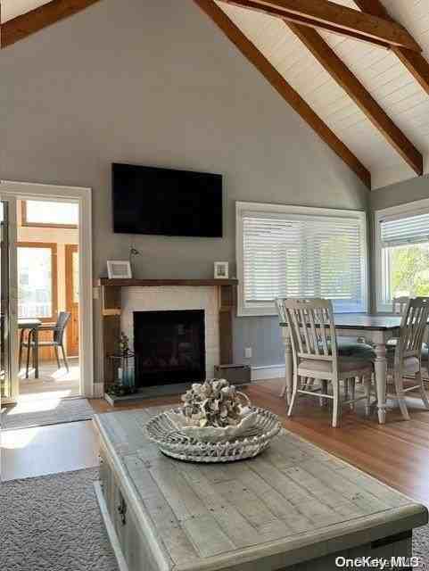 178 Wilmot Rd - Photo 4 of 14