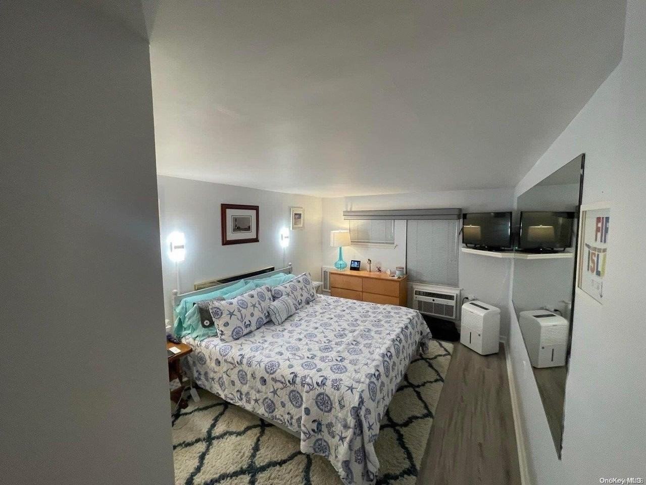 7 Dehnhoff Walk - Photo 4 of 8