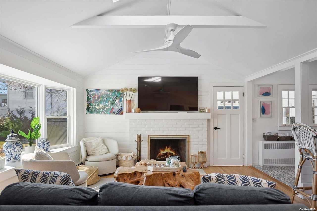 66 Library Ave - Photo 4 of 26