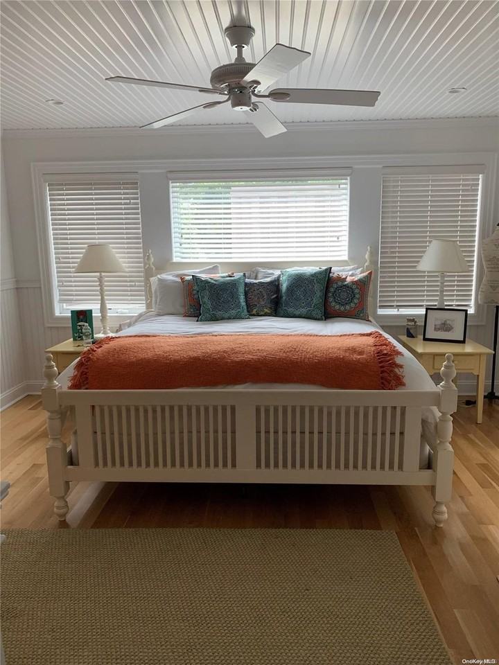 262 Wilmot Rd - Photo 4 of 17