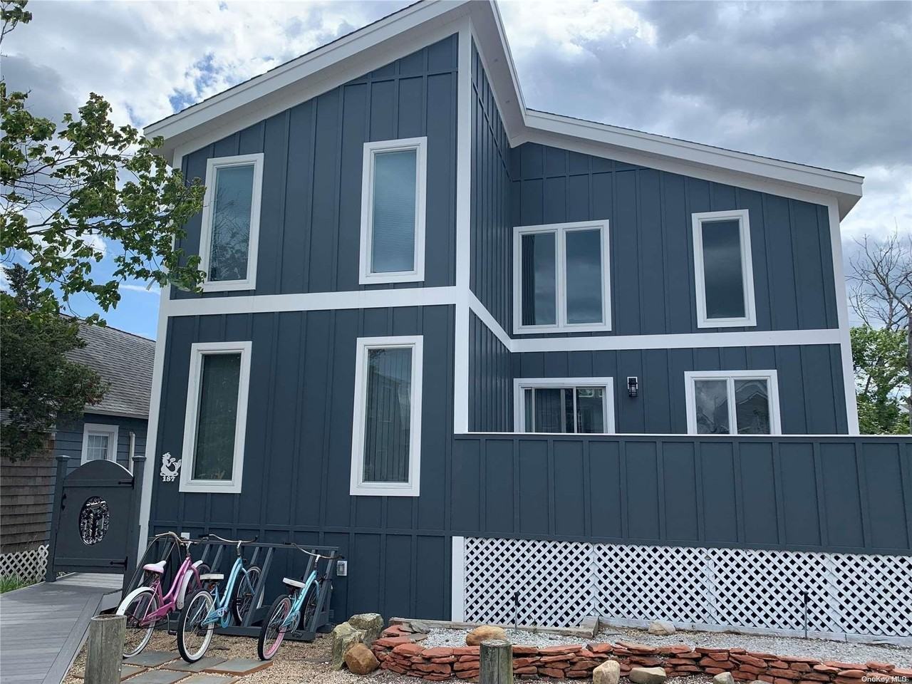 187 Cottage Walk - Photo 2 of 9