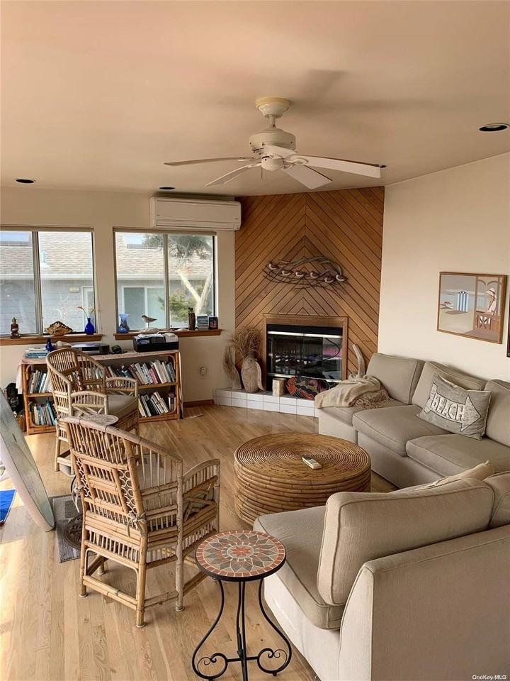 6 East Walk - Photo 2 of 11