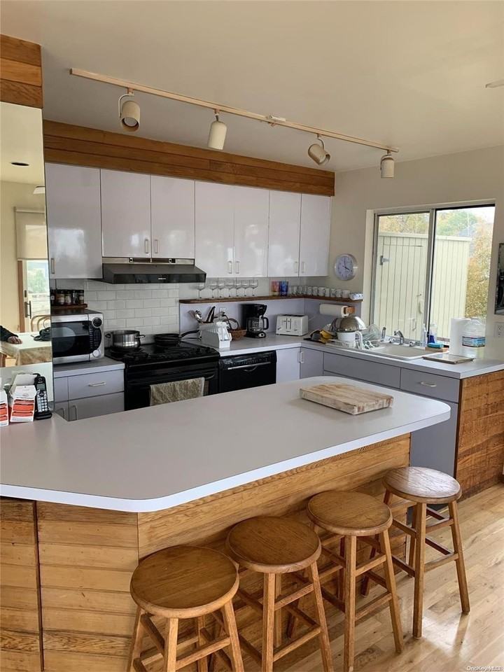 6 East Walk - Photo 4 of 11