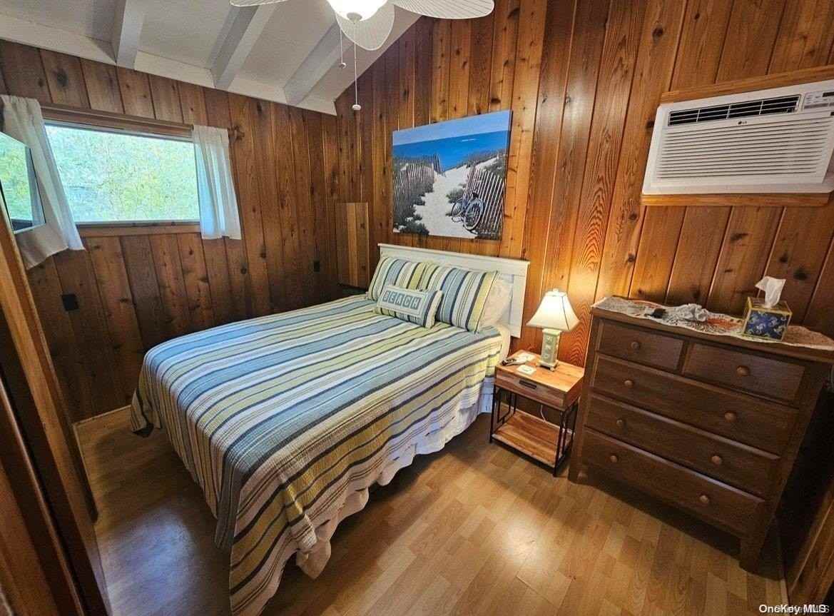 892 Evergreen Walk - Photo 5 of 12