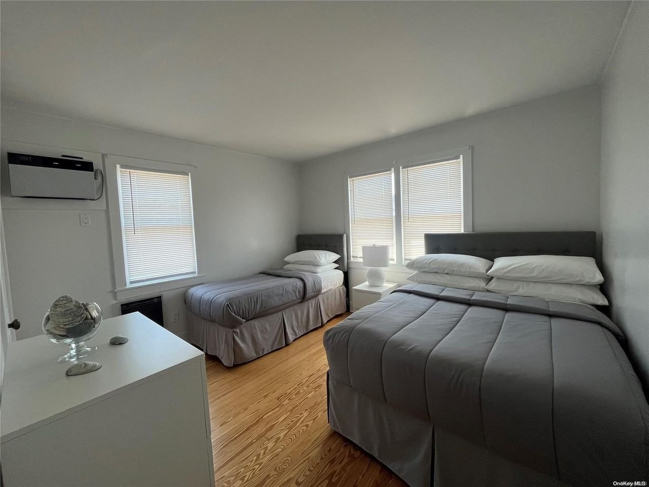 786 Evergreen Walk - Photo 4 of 9