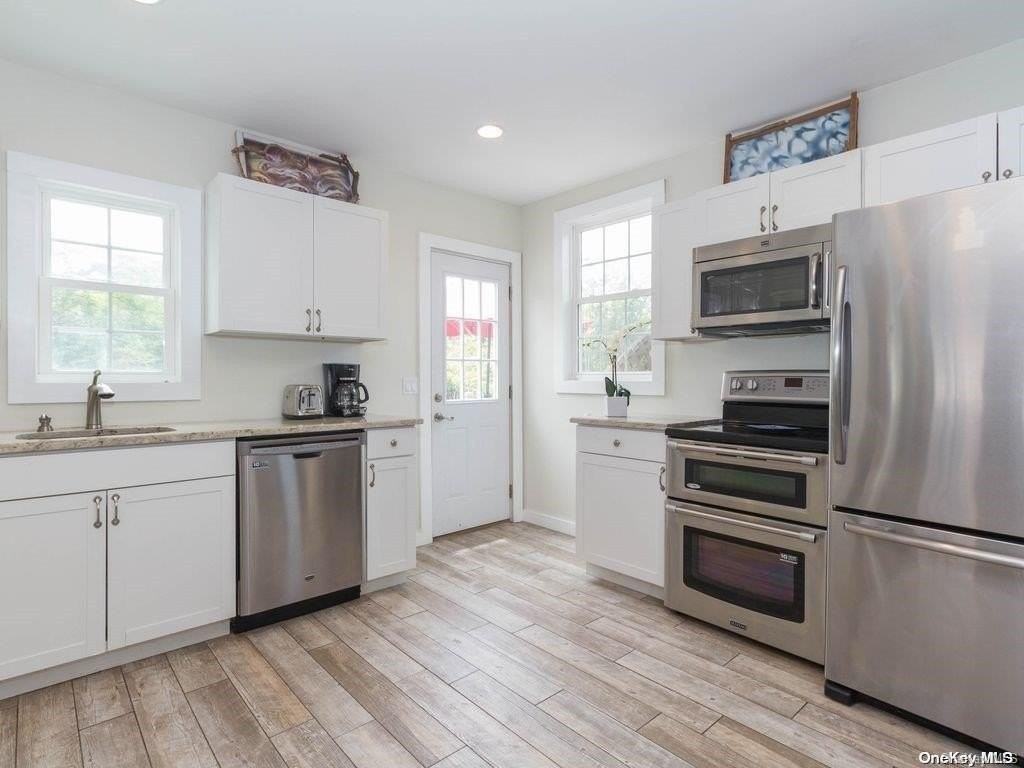 192 Cottage Walk - Photo 2 of 15