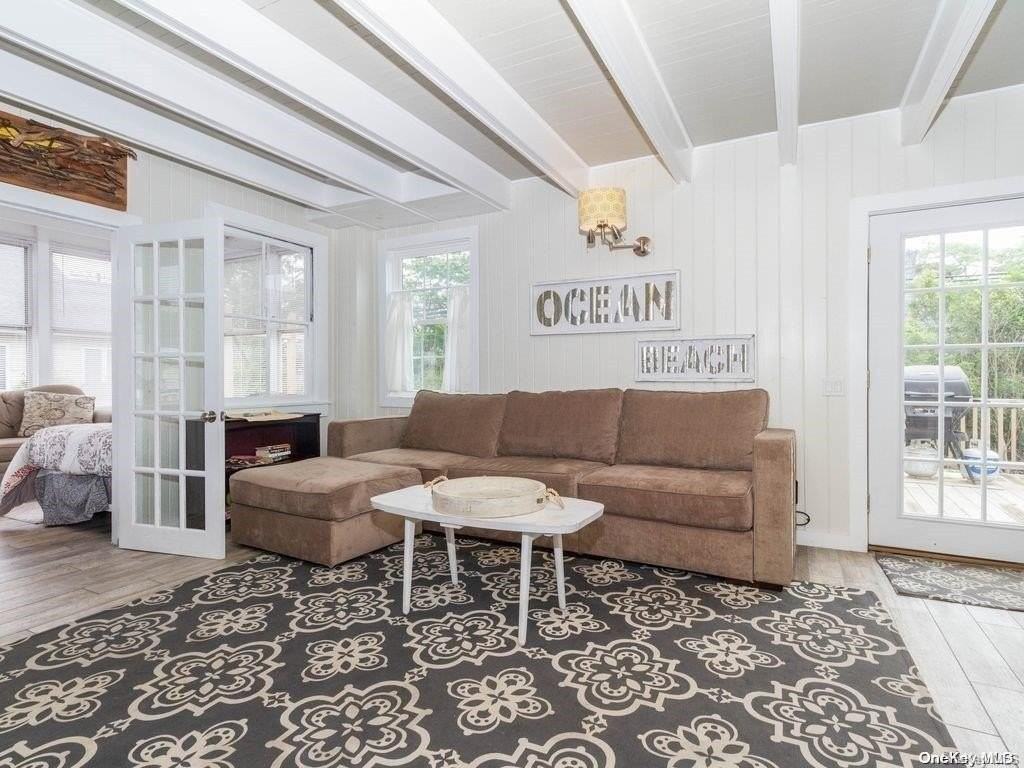 192 Cottage Walk - Photo 6 of 15