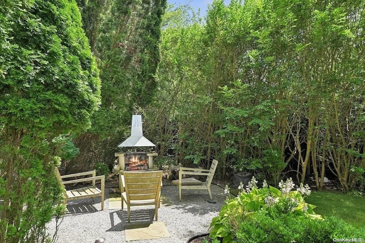 2 William Way - Photo 3 of 31