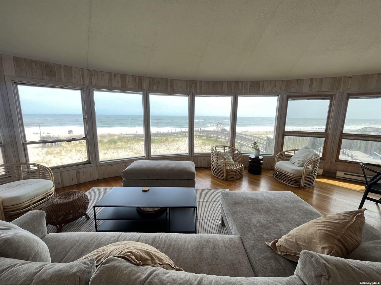 85 Bungalow Walk - Photo 4 of 13