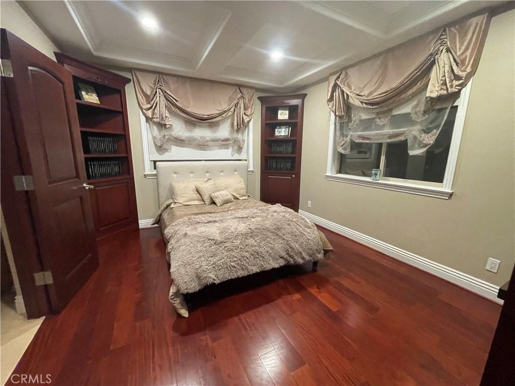 1639 5th St - Photo 3 of 19