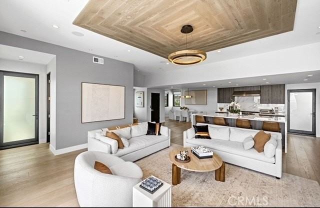 1610 Loma Dr - Photo 4 of 7