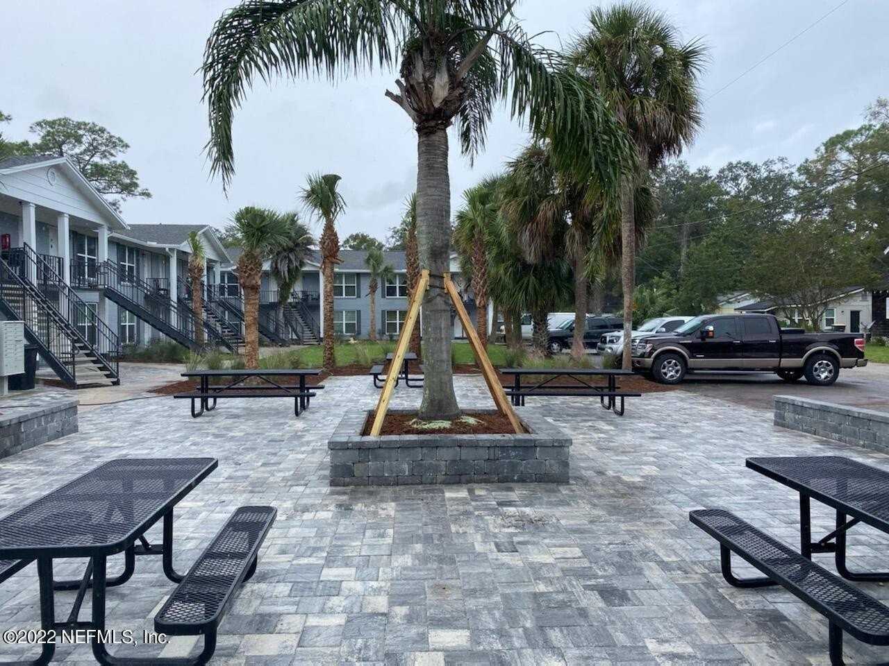 2216 Spring Park Rd #6 - Photo 4 of 18