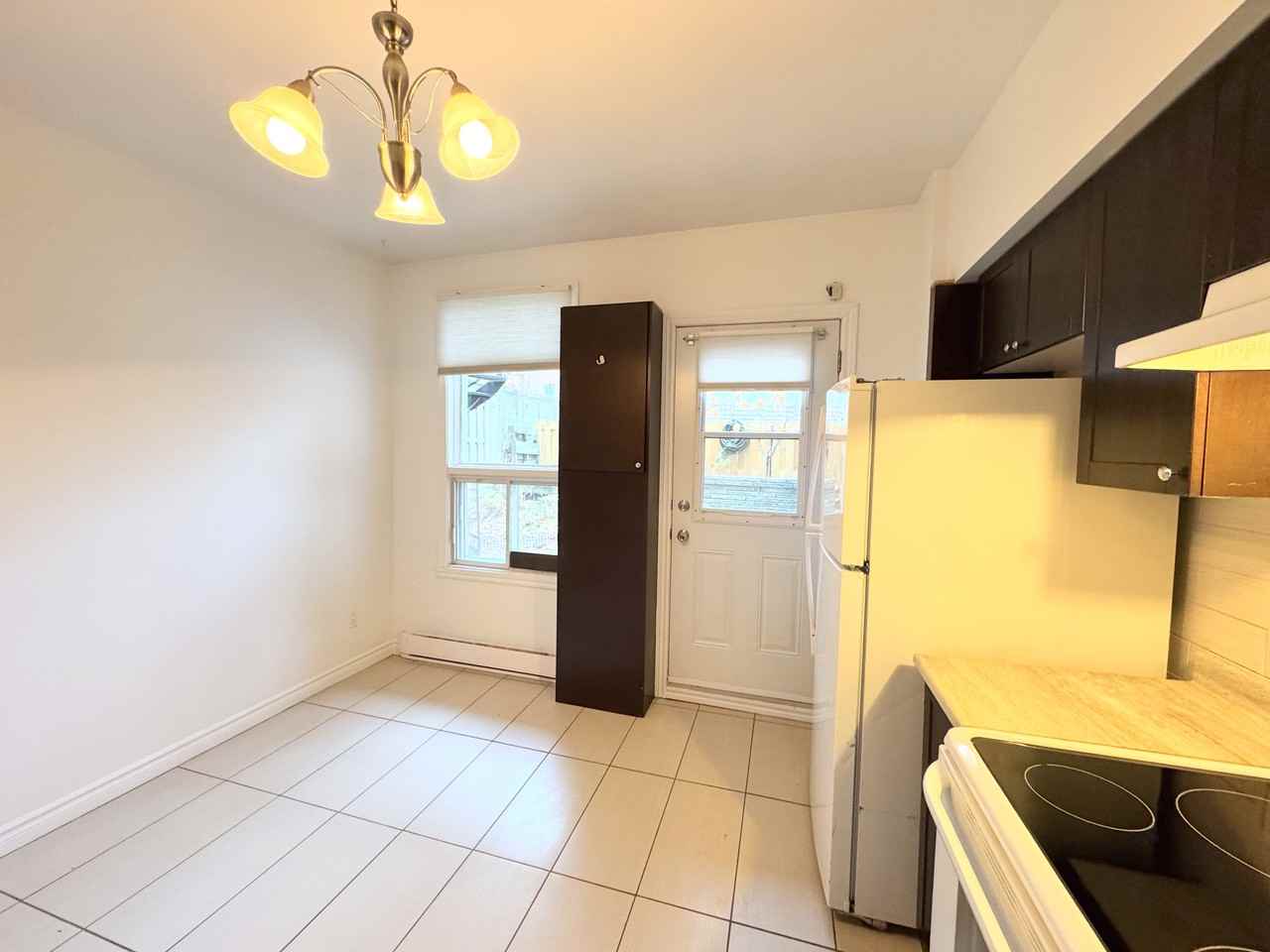 1673 Avenue d'Orléans - Photo 2 of 20