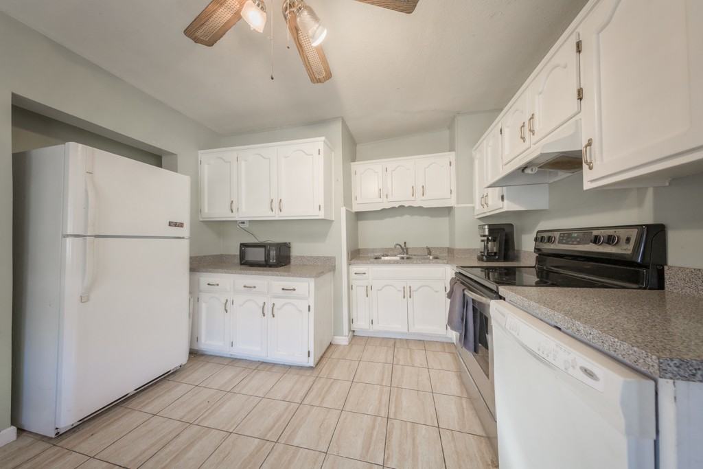 W 46th St & Bell St #1A - Photo 4 of 10