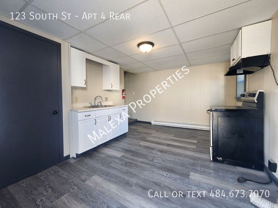 123 South St #4REAR - Photo 3 of 16