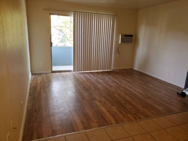 1025 North Madison Street #9 - Photo 4 of 5