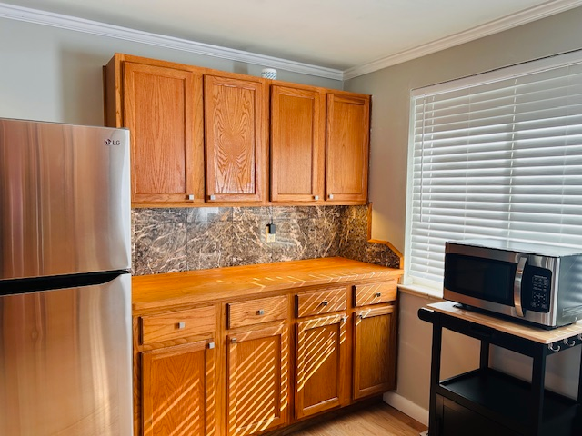 1665 Pierce St #2 - Photo 5 of 24