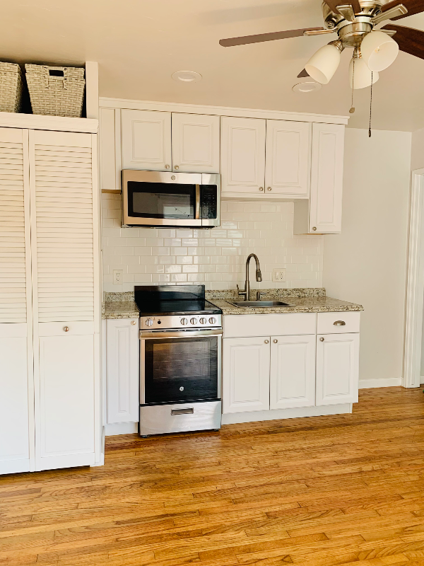 1002 Santa Barbara St - Photo 2 of 15