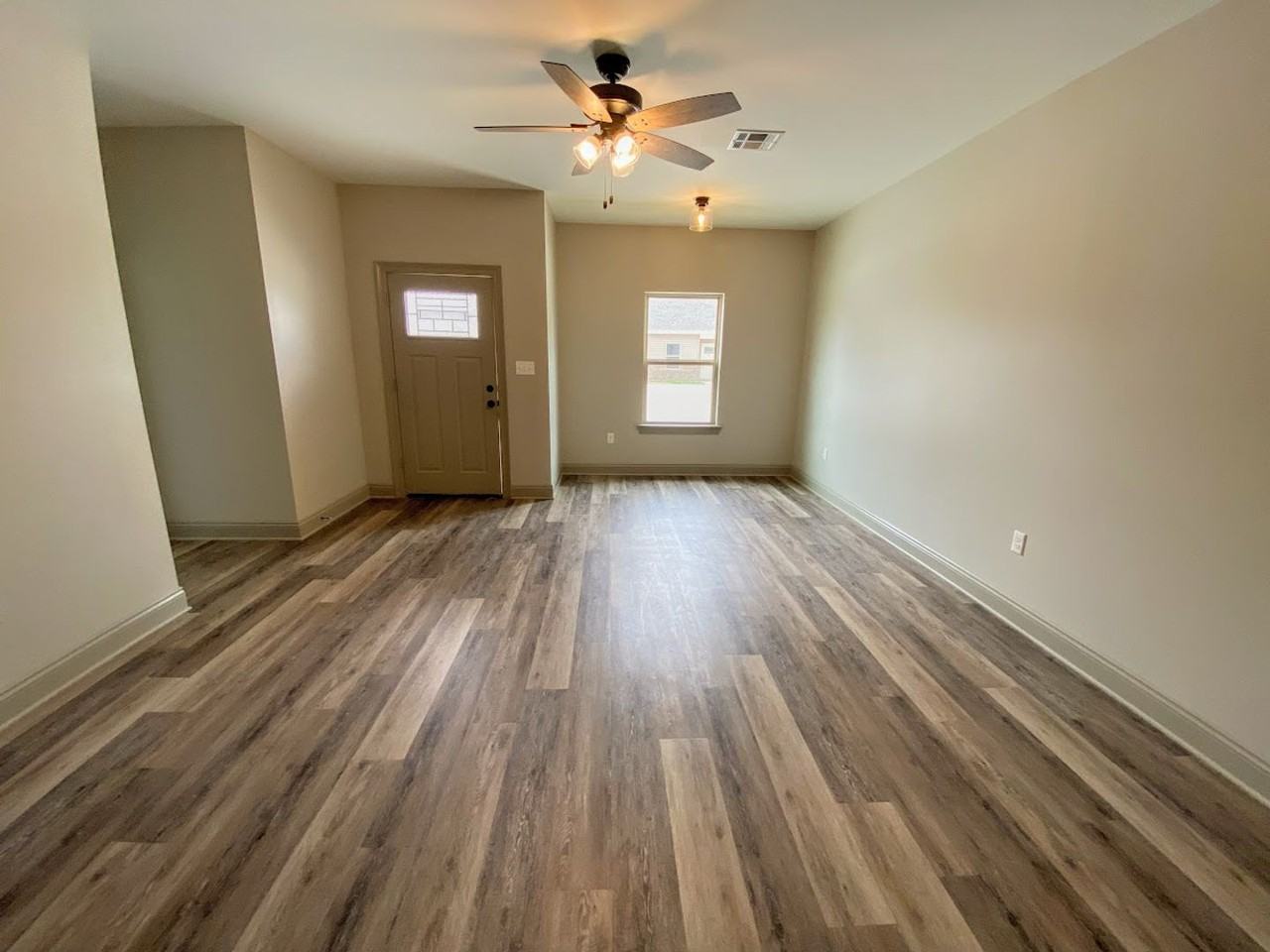 925 Shafer St #C1 - Photo 4 of 19
