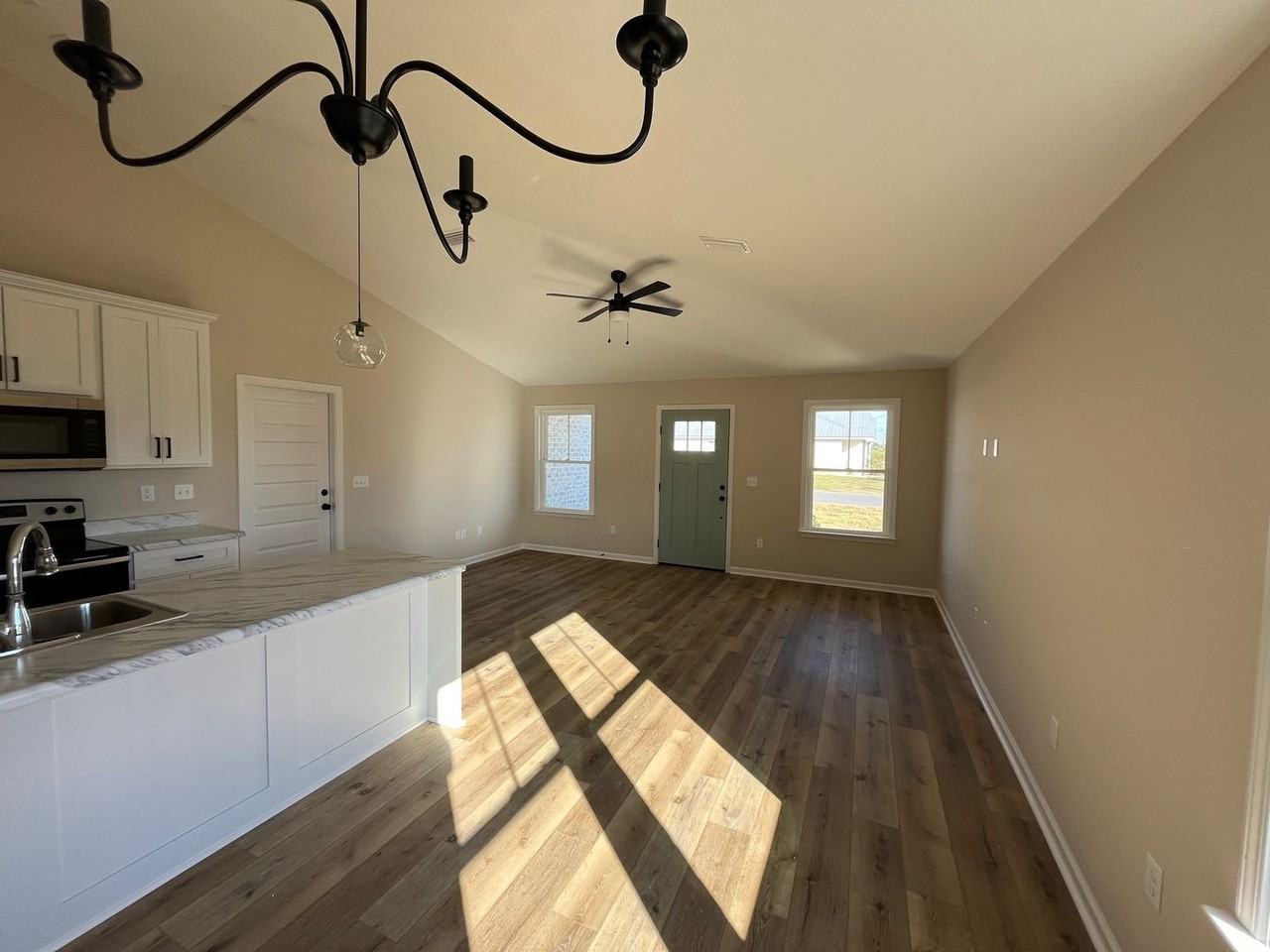 2699 Largo Ave - Photo 2 of 9