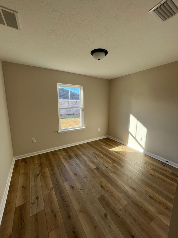 2699 Largo Ave - Photo 6 of 9