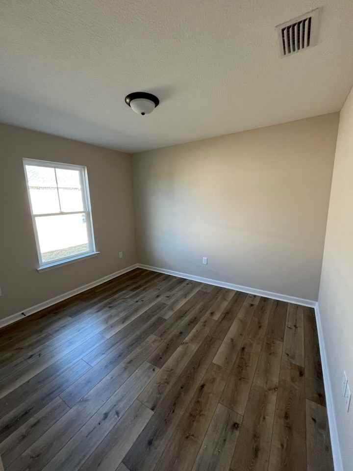 2699 Largo Ave - Photo 7 of 9